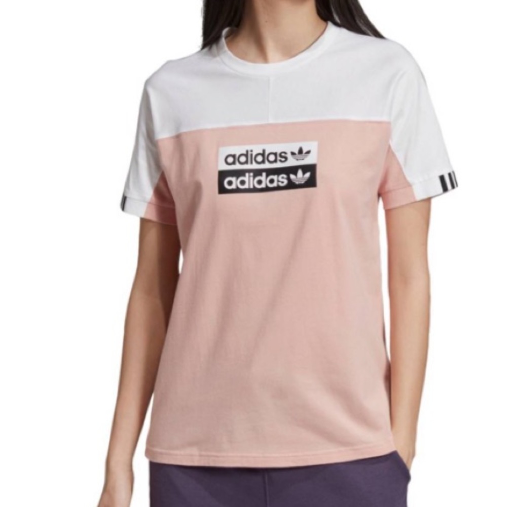 Adidas shirt. Women’s Size small. Worn once.